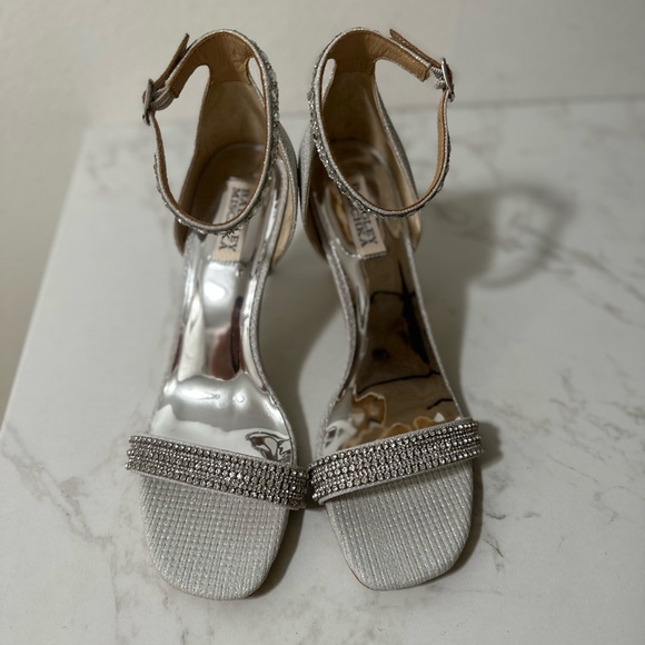 Badgley Mischka Collection Kari Ankle Strap Sandal NWOT - Picture 3 of 8